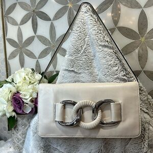 Michael Kors Leather Purse /Beige